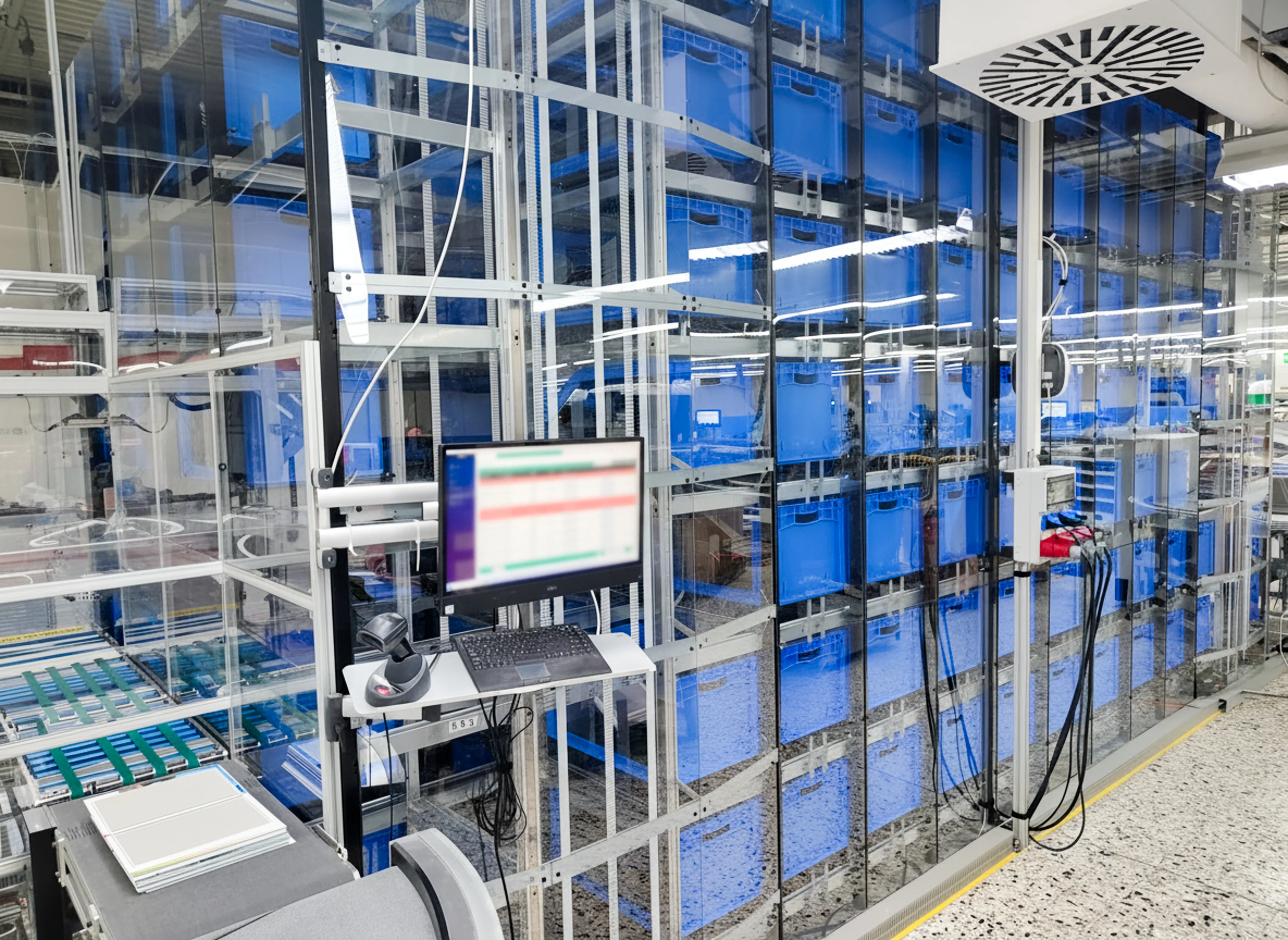 CEWE Lager mit Cellgo System
